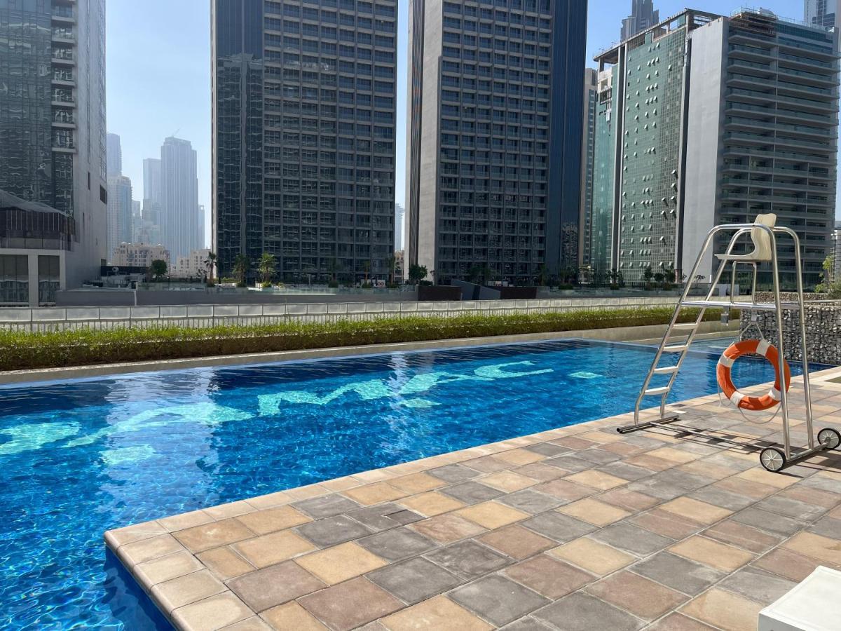 Ultimate / Big Terrace / Brand New / Business Bay / 4 People