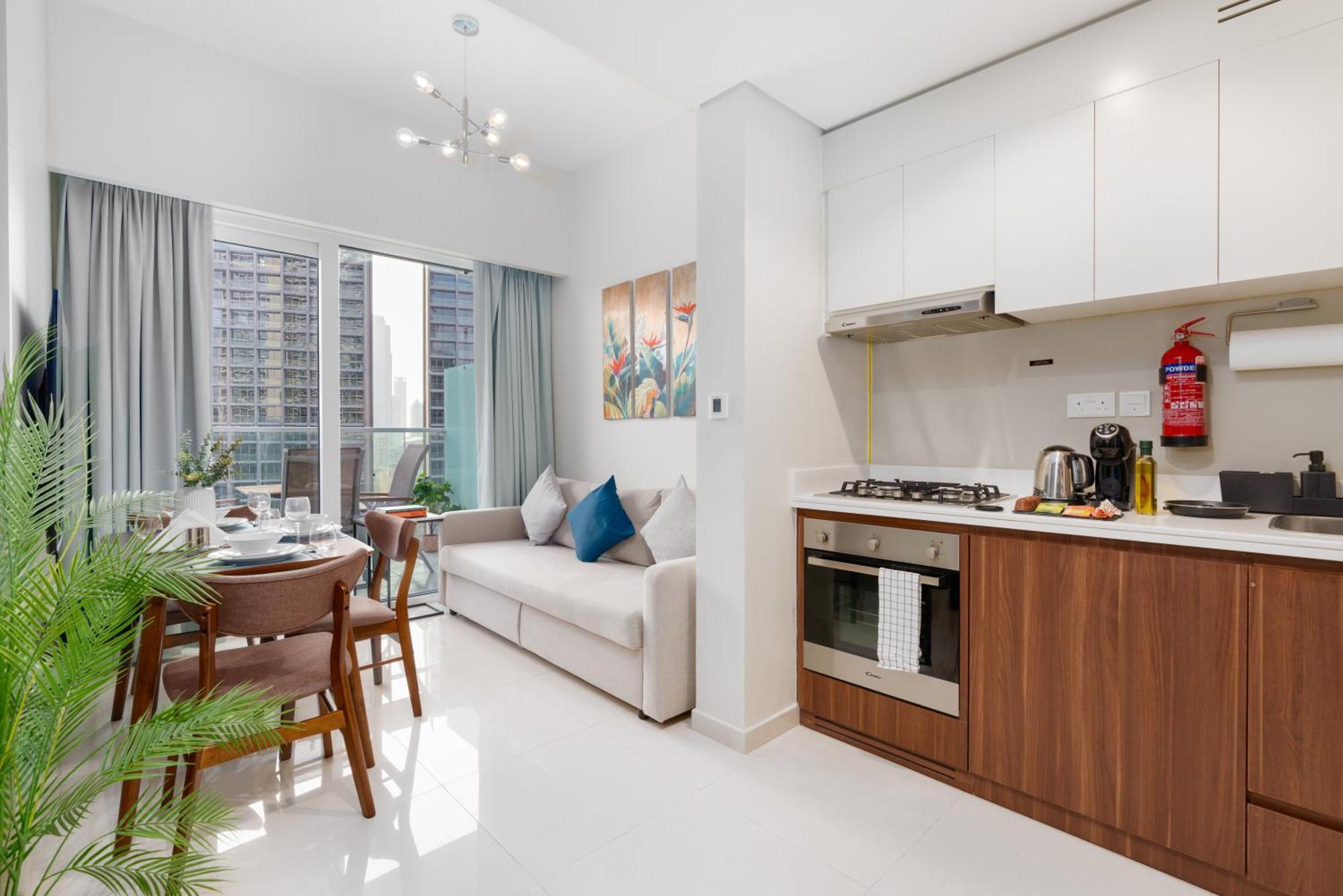 Apartment Ultimate / Big Terrace / Brand New / Business Bay / 4 People Dubai