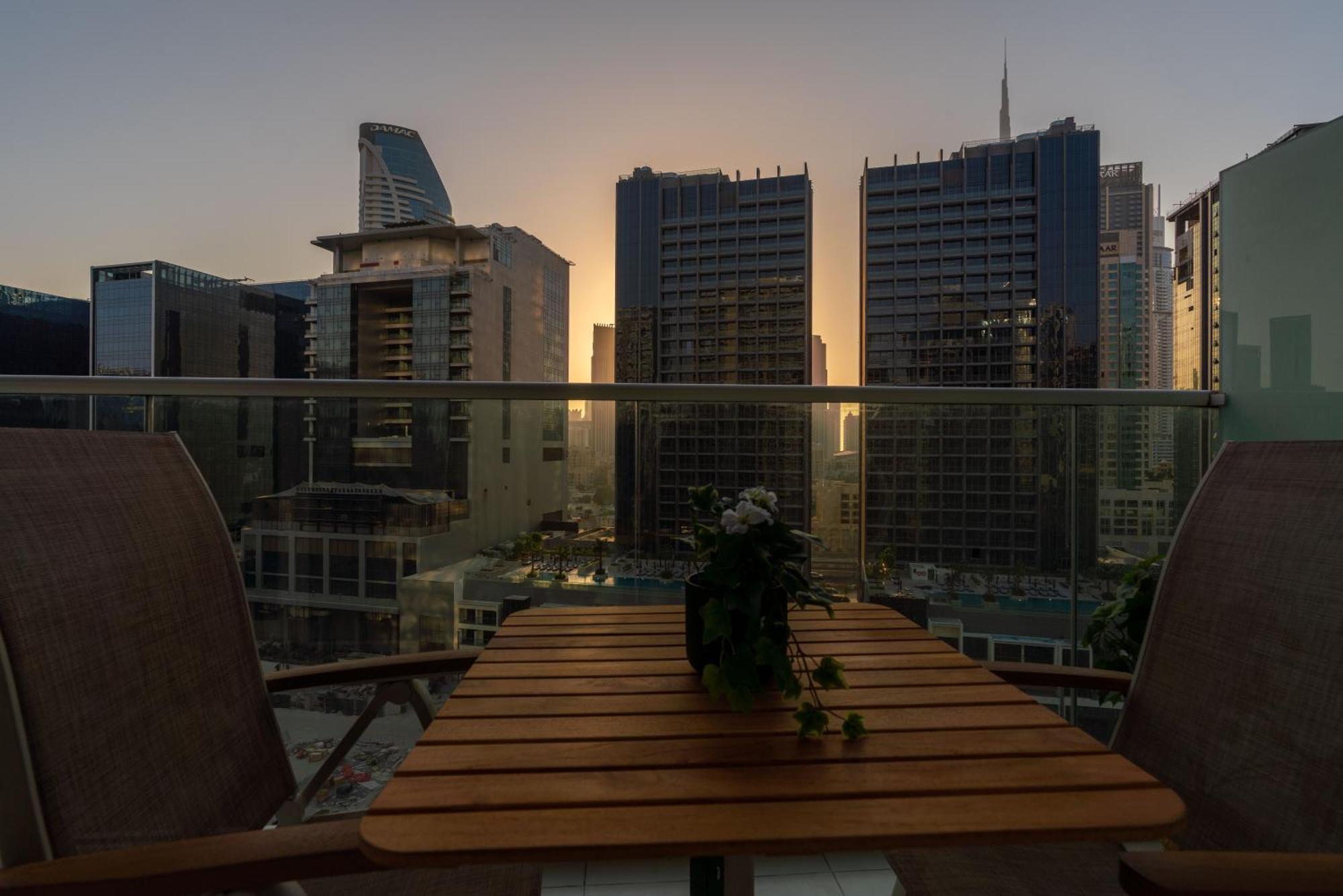 Apartment Ultimate / Big Terrace / Brand New / Business Bay / 4 People Dubai